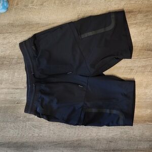 Men's Under Armour Fitted Heatgear Shorts Black - M